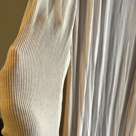 Cover - Picture 3 of 3